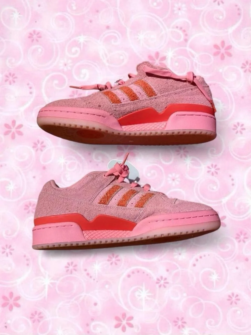 Women’s 9.5 rare Cindy Lou Who Grinch pink fuzzy sneakers